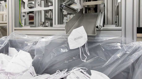 완성된 FFP2 보호 마스크.